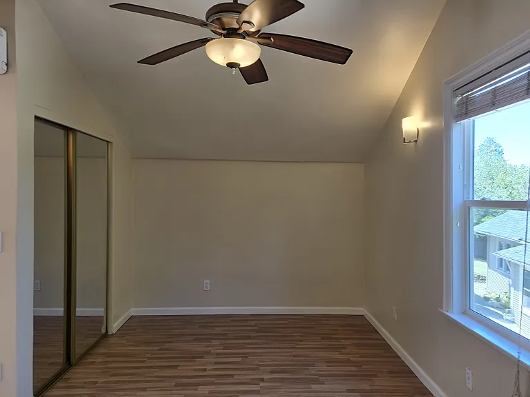4072 Howard St #1 — Photo 9