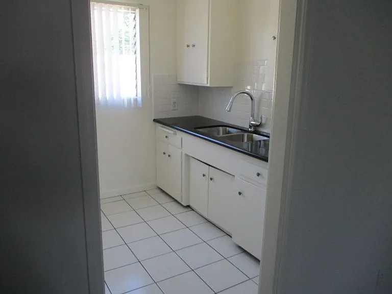 1435 N Fairfax Ave #20 — Photo 10