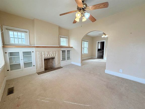 2nd image of 118 Hill Ave