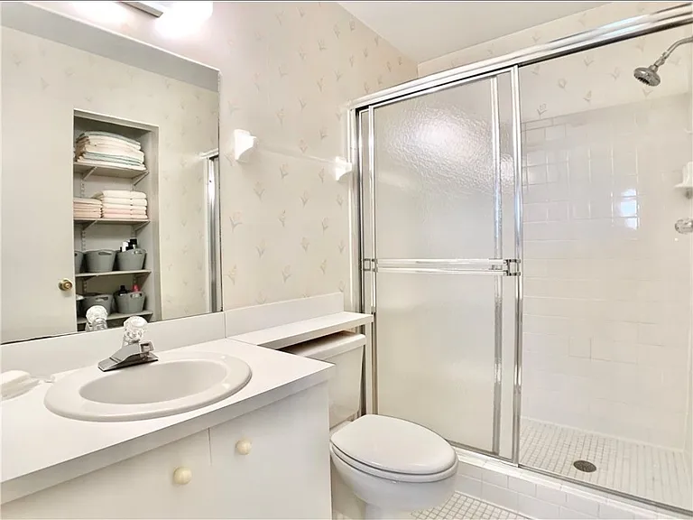379 N Grove Isle Cir — Photo 9