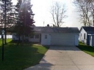 526 Mix Rd, Gladwin, MI 48624