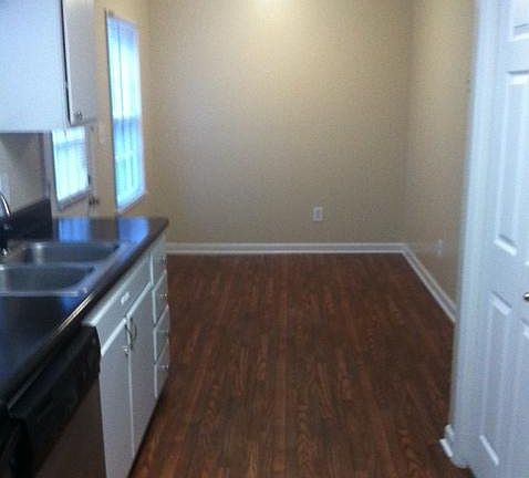 4th image of 7408 Beacon Hill Ln APT 73