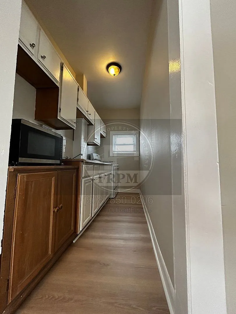 2 bed, 1.0 bath, $1,500 — Photo 1