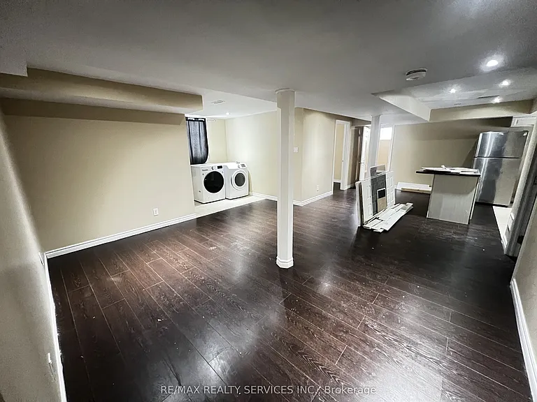 7 Glengowan St #BASEMENT — Photo 5