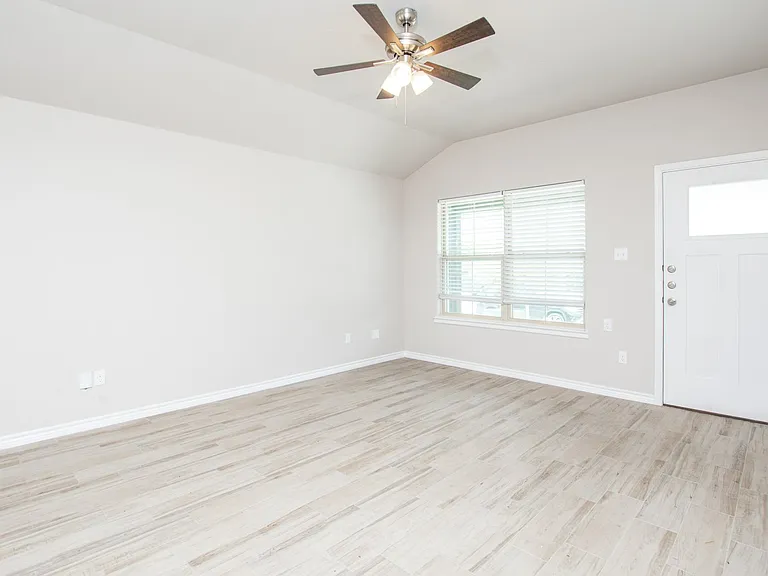 344 Arnold Dr #B — Photo 12