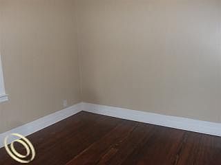 1st image of 326 Goddard St