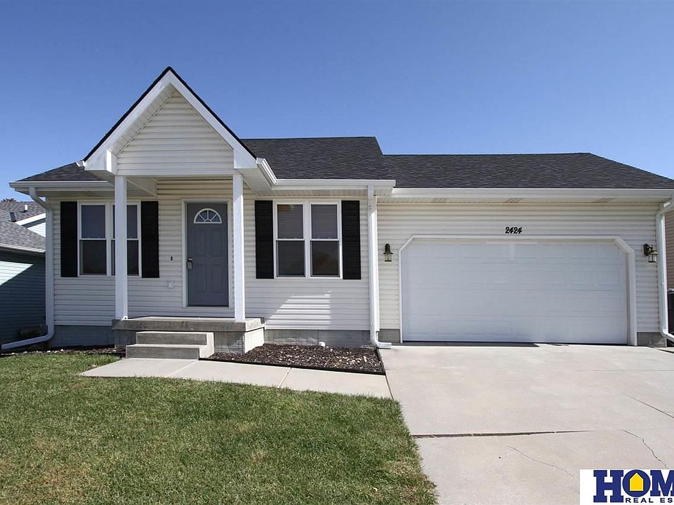 1st image of 2424 NW 45th St