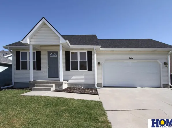 2424 NW 45th St, Lincoln, NE 68524