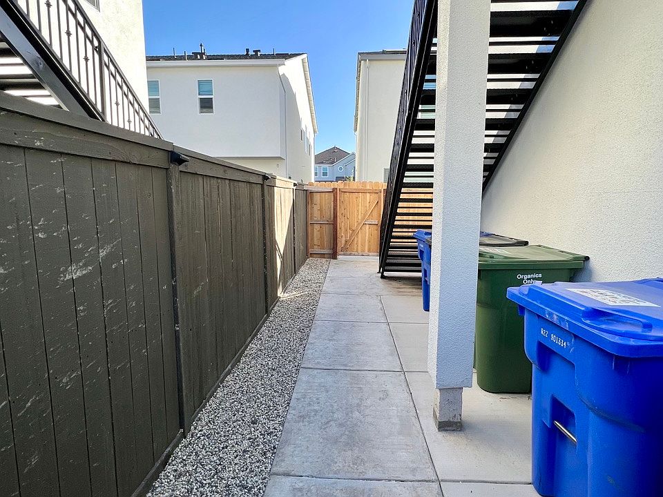 Private Walkway