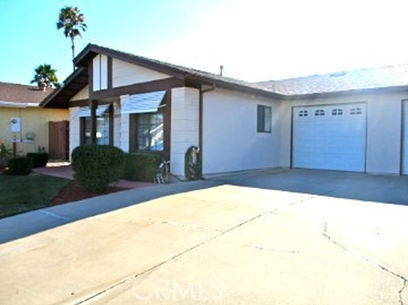 27325 Hacienda Dr