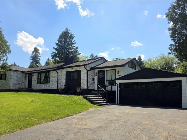 5046 Bradbury Dr, Syracuse, NY 13215