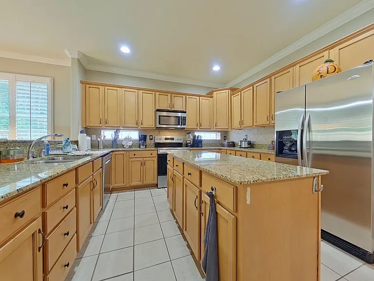 858 Solimar Way — Photo 6