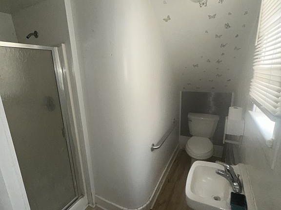 3rd image of 1006 W Stephenson St Floor 1