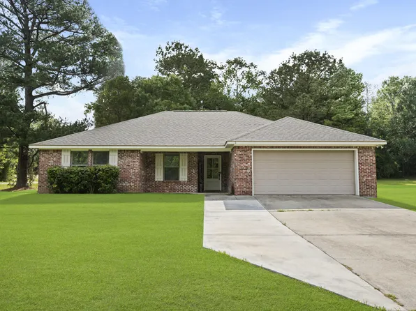 3 Hemingway Dr, Sumrall, MS 39482