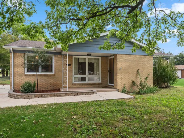 400 Alexander Dr, Haysville, KS 67060