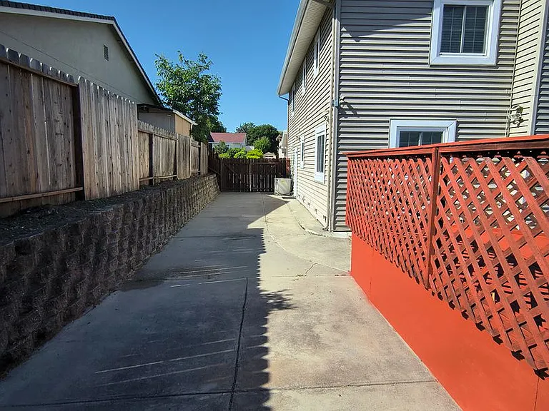 1973 Redwood Rd — Photo 52
