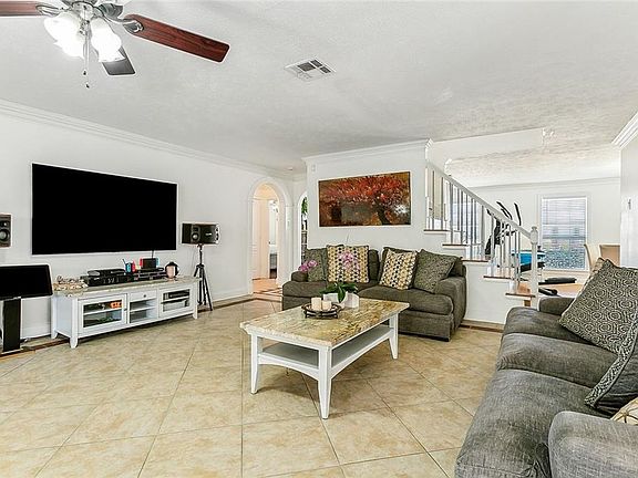 4th image of 10954 N Hardy St
