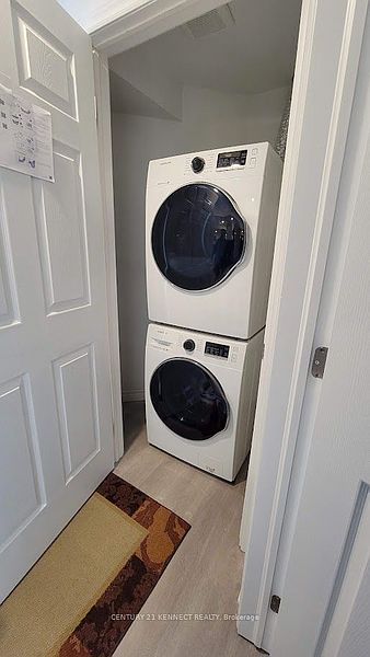 Ajax House for rent - 2 Bedrooms — photo 10