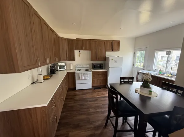 30 Powow St #2, Amesbury, MA 01913