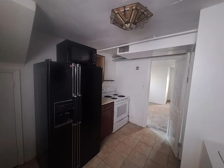 1942 S Columbine St — Photo 14