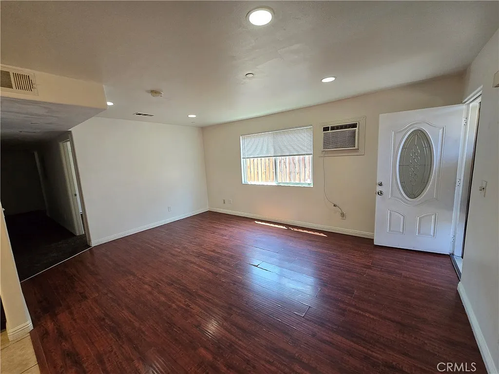 3 bed, 1284 sqft, $2,795 — Photo 2