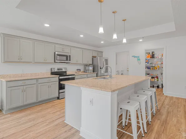 4697 Carl Booker Rd, Milton, FL 32583