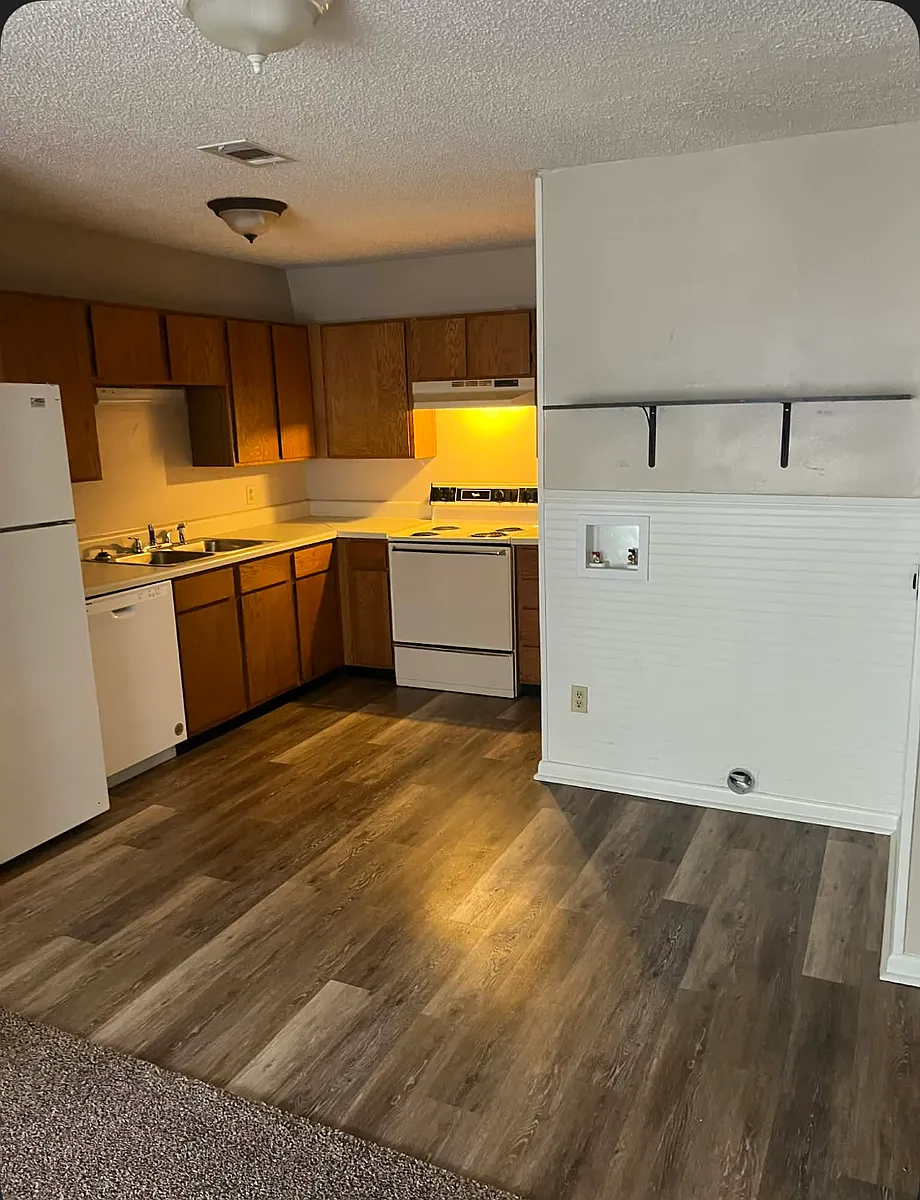 Building Photo - 219 Beeson Dr #219