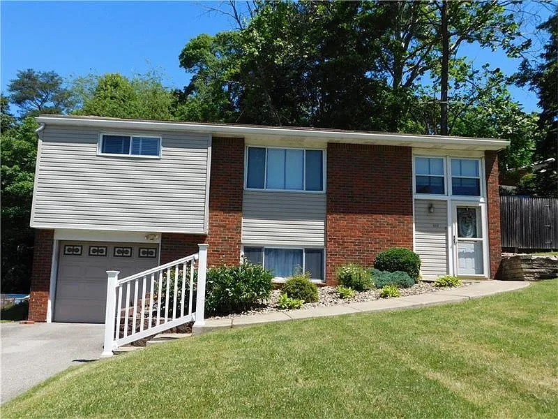 316 Saint Moritz Dr photo 1