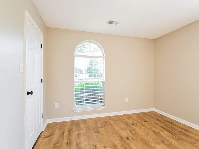 1720 Avery Cv — Photo 13