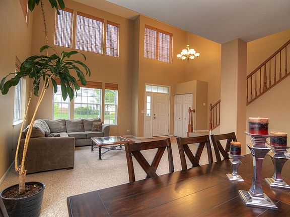 5th image of 5935 Lucerne Ln