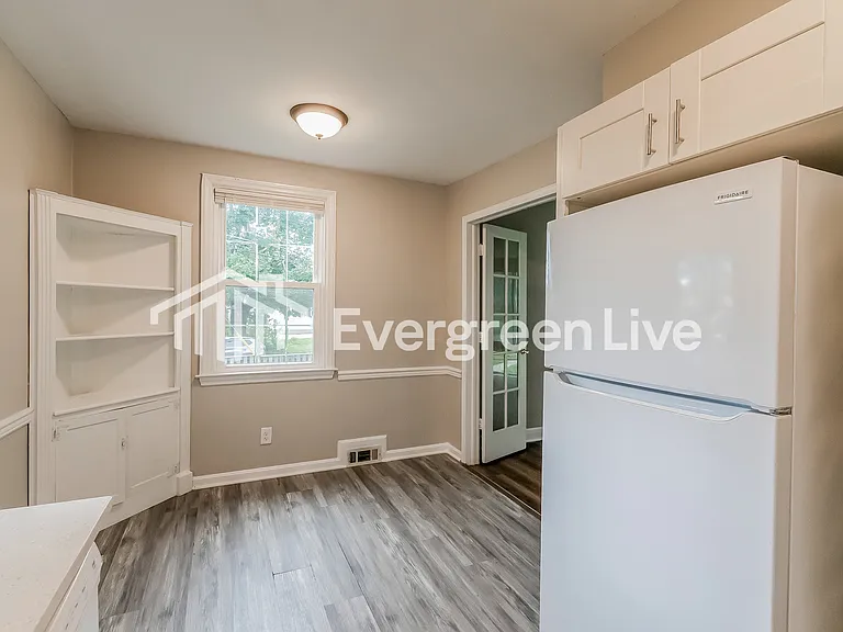 8201 Oakleigh Rd — Photo 7