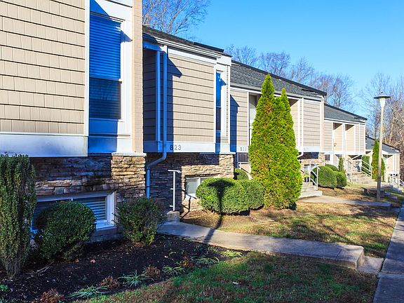 5th image of 868 Wales Dr