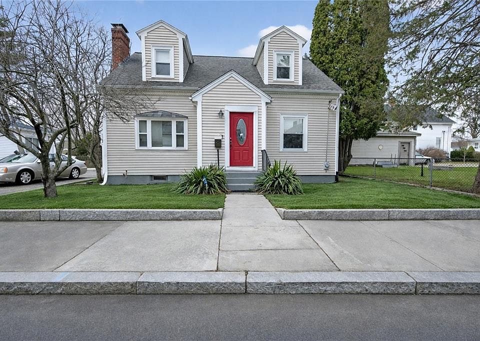 1st image of 51 Klondike St