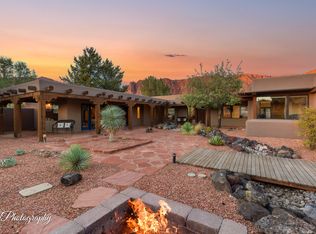 1068 N Shonto Ridge Dr, Ivins, UT 84738