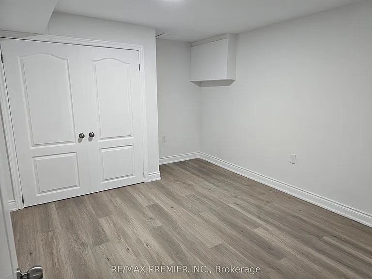16 Vineyard Ct #B — Photo 13