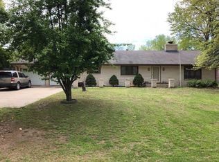 1521 Willow Rd, Hutchinson, KS 67502