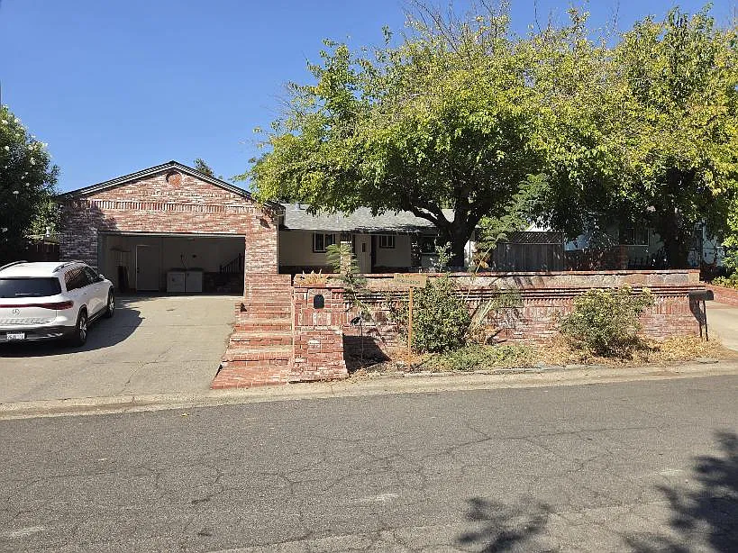 3 bed, 1104 sqft, $2,800 — Photo 4