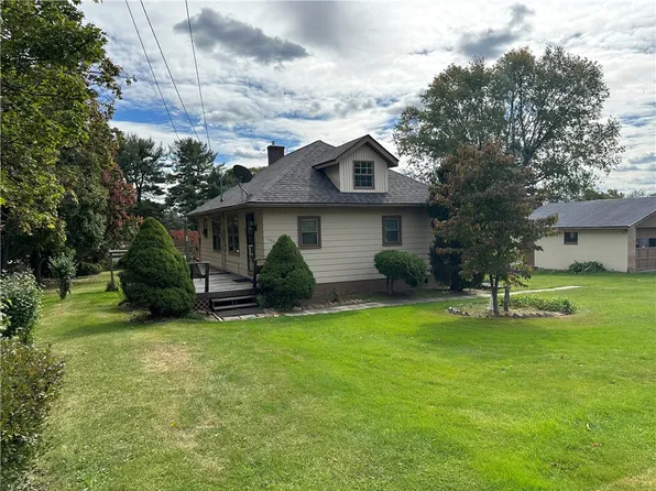 1250 Suzanne St, Freedom, PA 15042