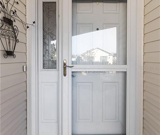 5th image of 2499 Yalaha Ave