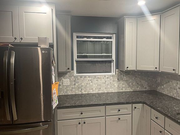 3rd image of 514 Virginia Dr