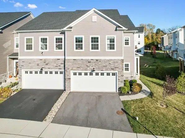 3 Lochiel Ln, Exton, PA 19341