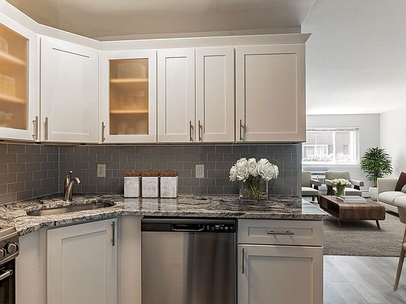 4th image of 35 Penataquit Ave #732F