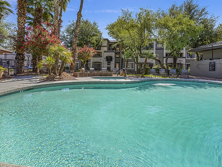 Rio Santa Fe Apartments — Photo 20
