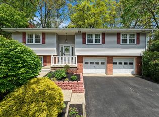 3008 McClellan Dr, Greensburg, PA 15601