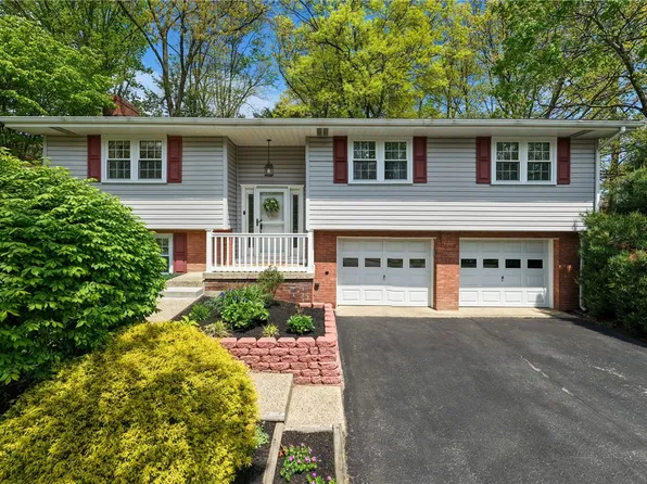 3008 McClellan Dr, Greensburg, PA 15601