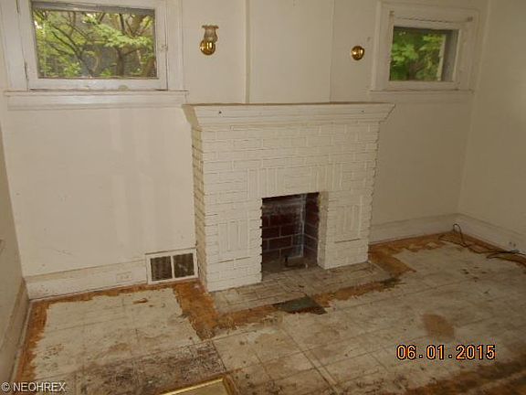3rd image of 1241 Arnold Ave