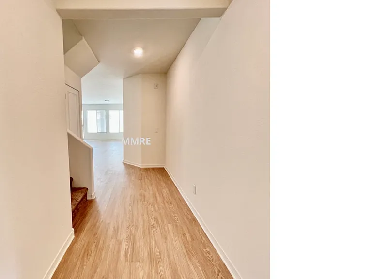 1750 W Inca Dr — Photo 2