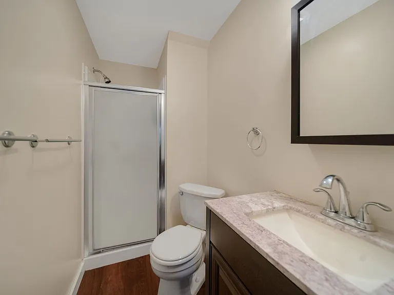 216 Dearborn Pl — Photo 6