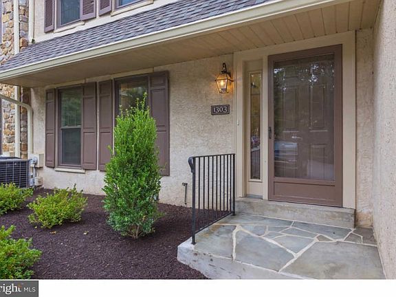 2nd image of 1303 Weatherstone Dr