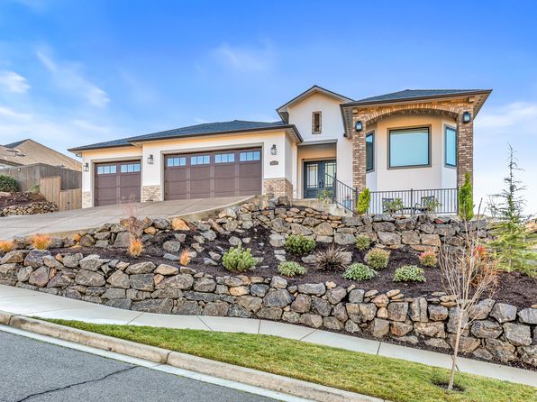 3656 Camina Dr, Medford, OR 97504